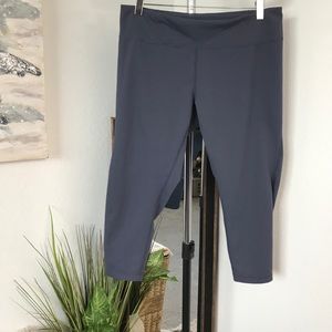 Zella Crop Gray Mesh Back Leggings Size Large